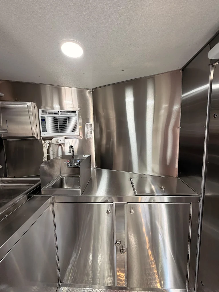 Hand wash station and air conditioning